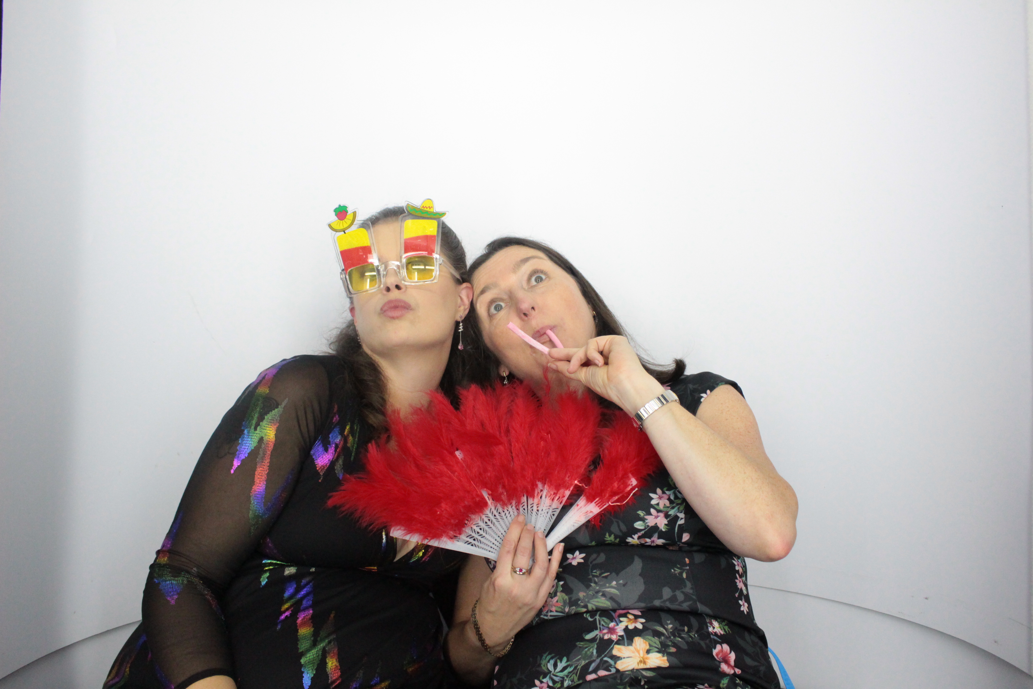 Steve & Kym | View more photos from the event at gallery.myphotoboothexperience.co.uk/u/MyPhotoBoothExperienceLtd/Steve-Kym